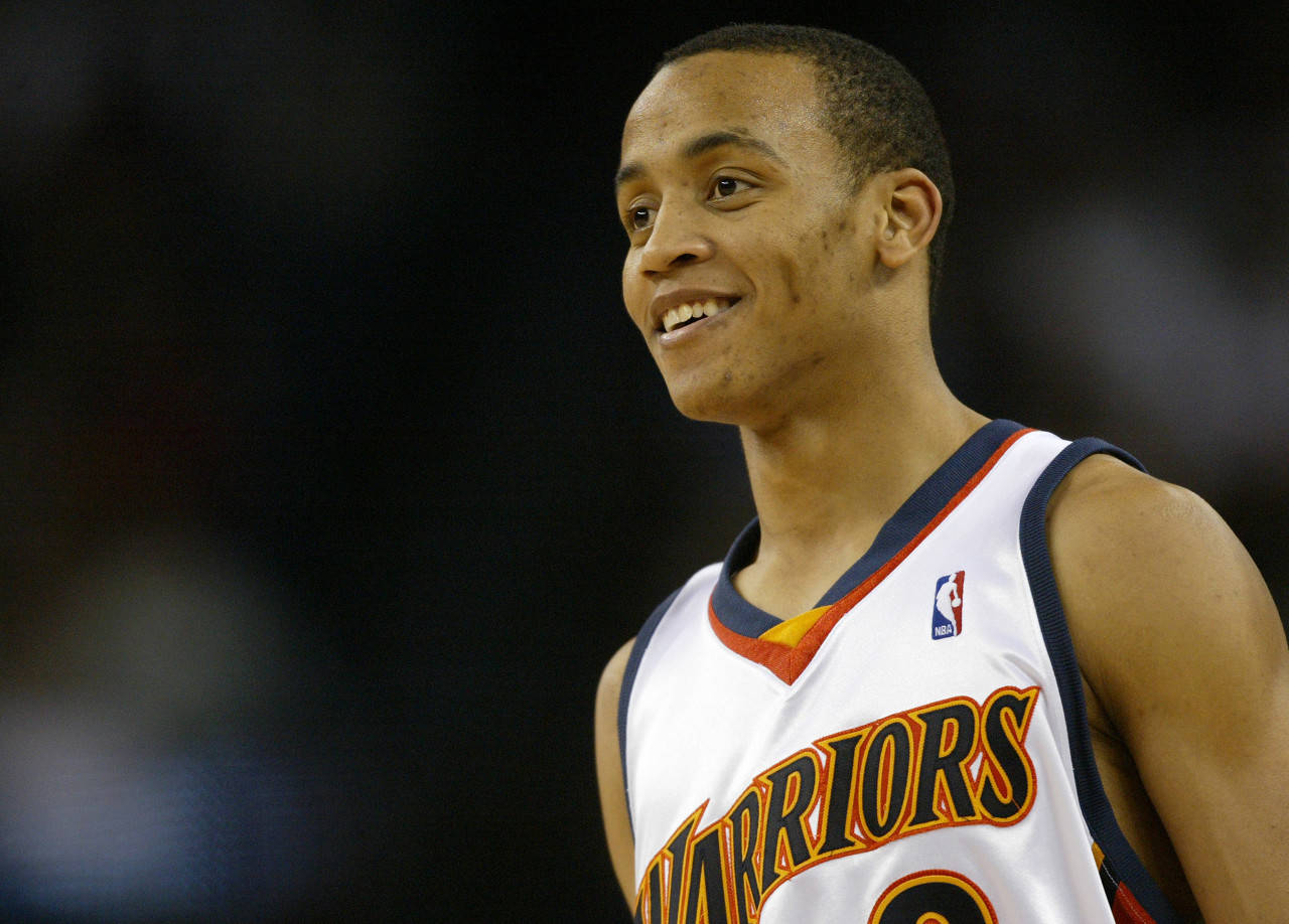 球到禁区前 球到禁区前