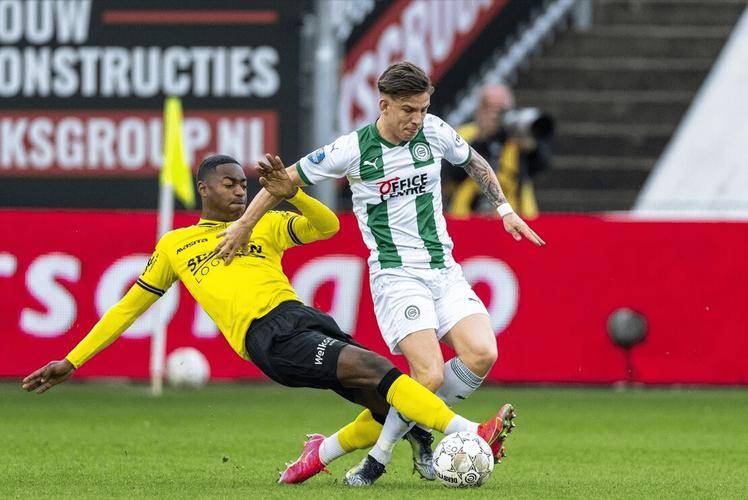 他们通过詹 他们通过詹