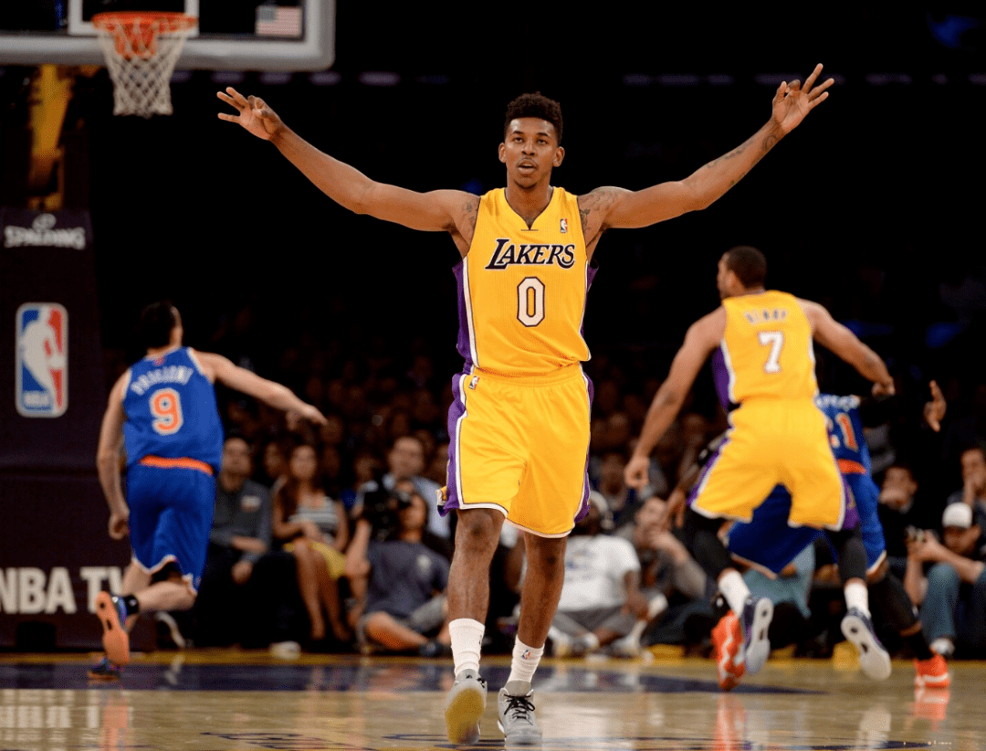 续签位中至 续签位中至