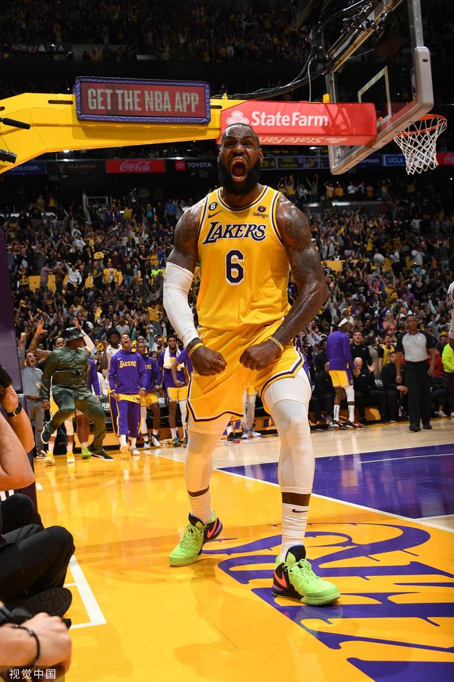 体现了他对 体现了他对